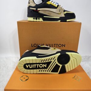 Casual Shoes Fashionable and Comfortable Travel Shoes
