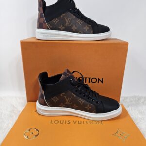 Shoes Fashionable and Comfortable
