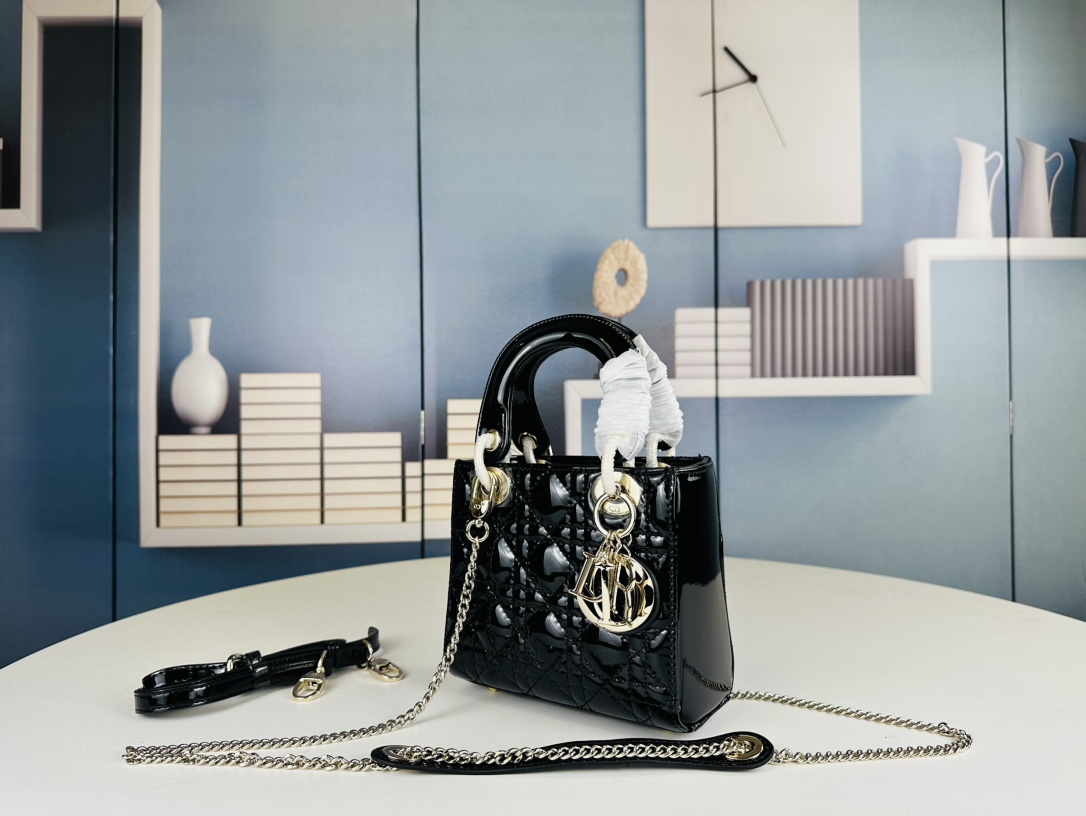 Small patent leather with Silk Scarf