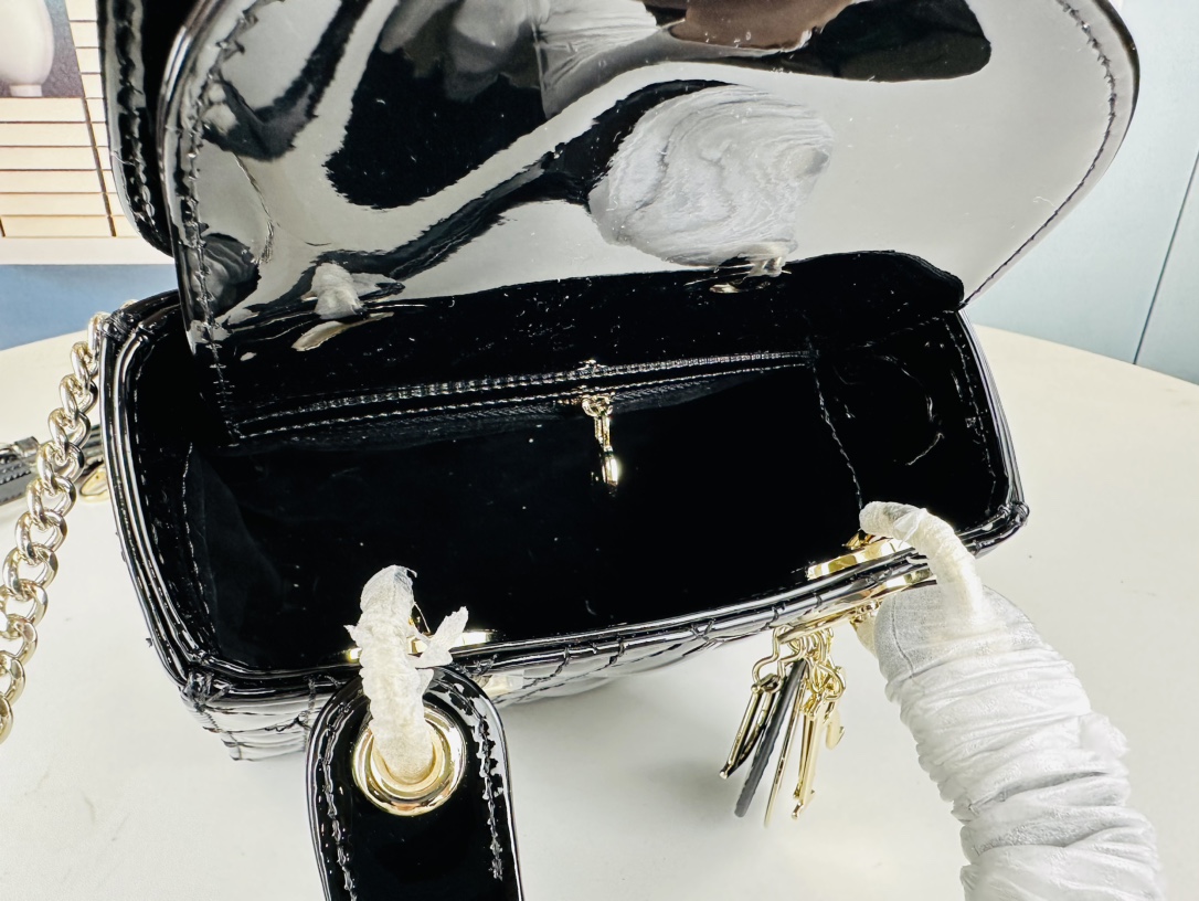 Small patent leather with Silk Scarf - Image 5