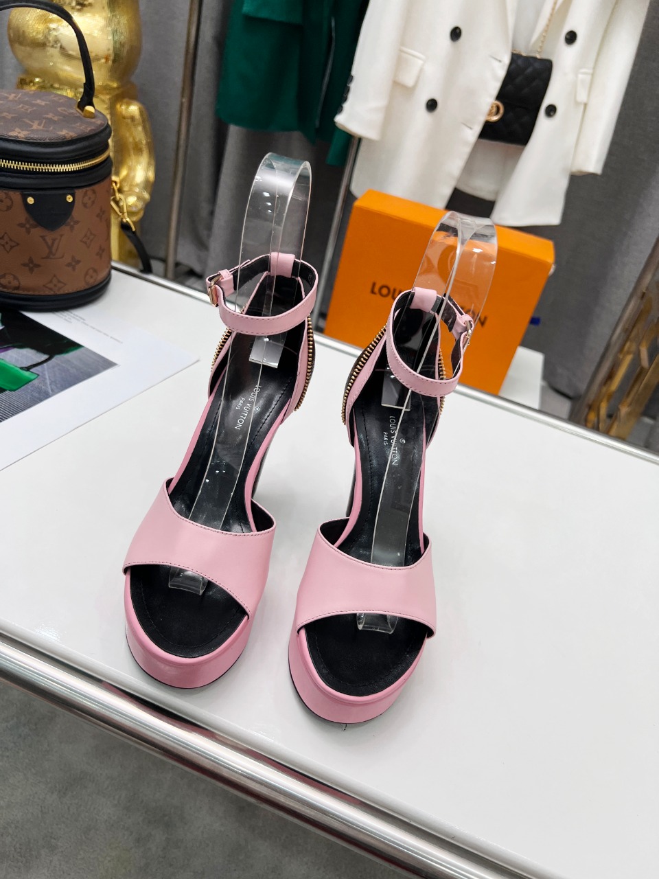 First Class Women's Hight Quality - Image 8