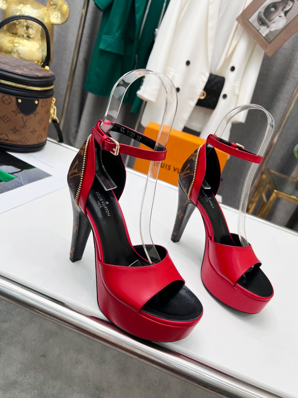 First Class Women's Hight Quality